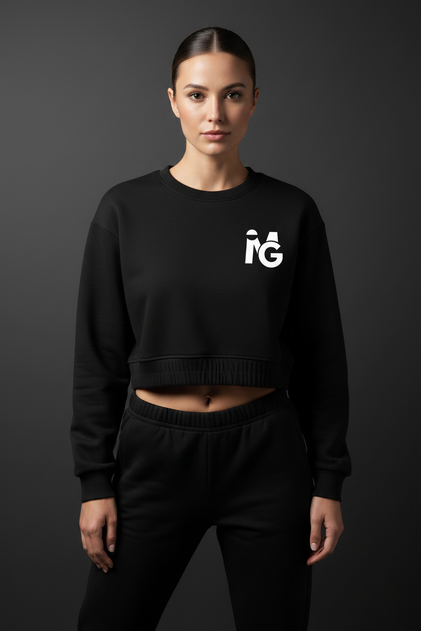 I'M GREAT Fleece Crop Black - On Model